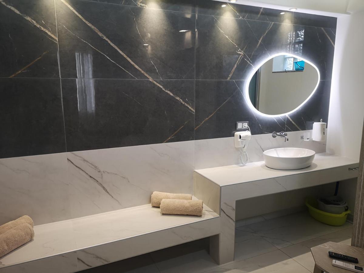 Amalia Deluxe Villas Vrasná Esterno foto